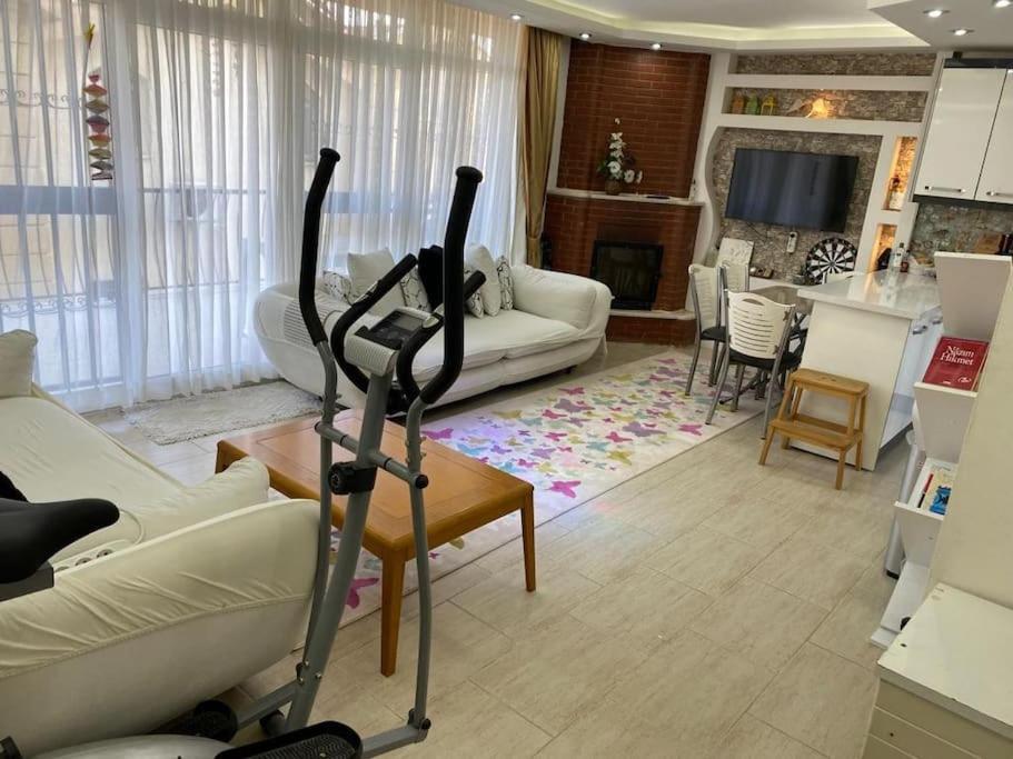 Deniz Manzarali, Havuzlu Ve Bahceli Triplex Villa Kusadası Exteriér fotografie